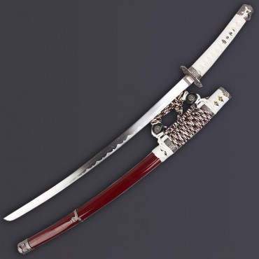Kuri-iro Tachi (栗色)