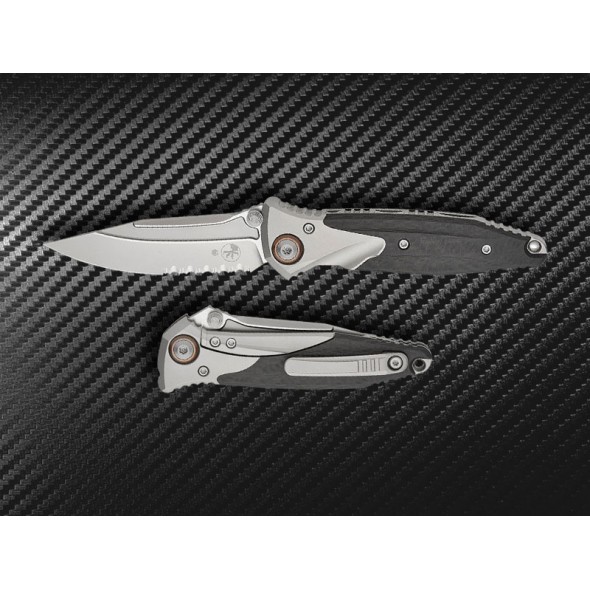 Microtech Socom Bravo Mini Serrated Clip Point Carbon Fiber